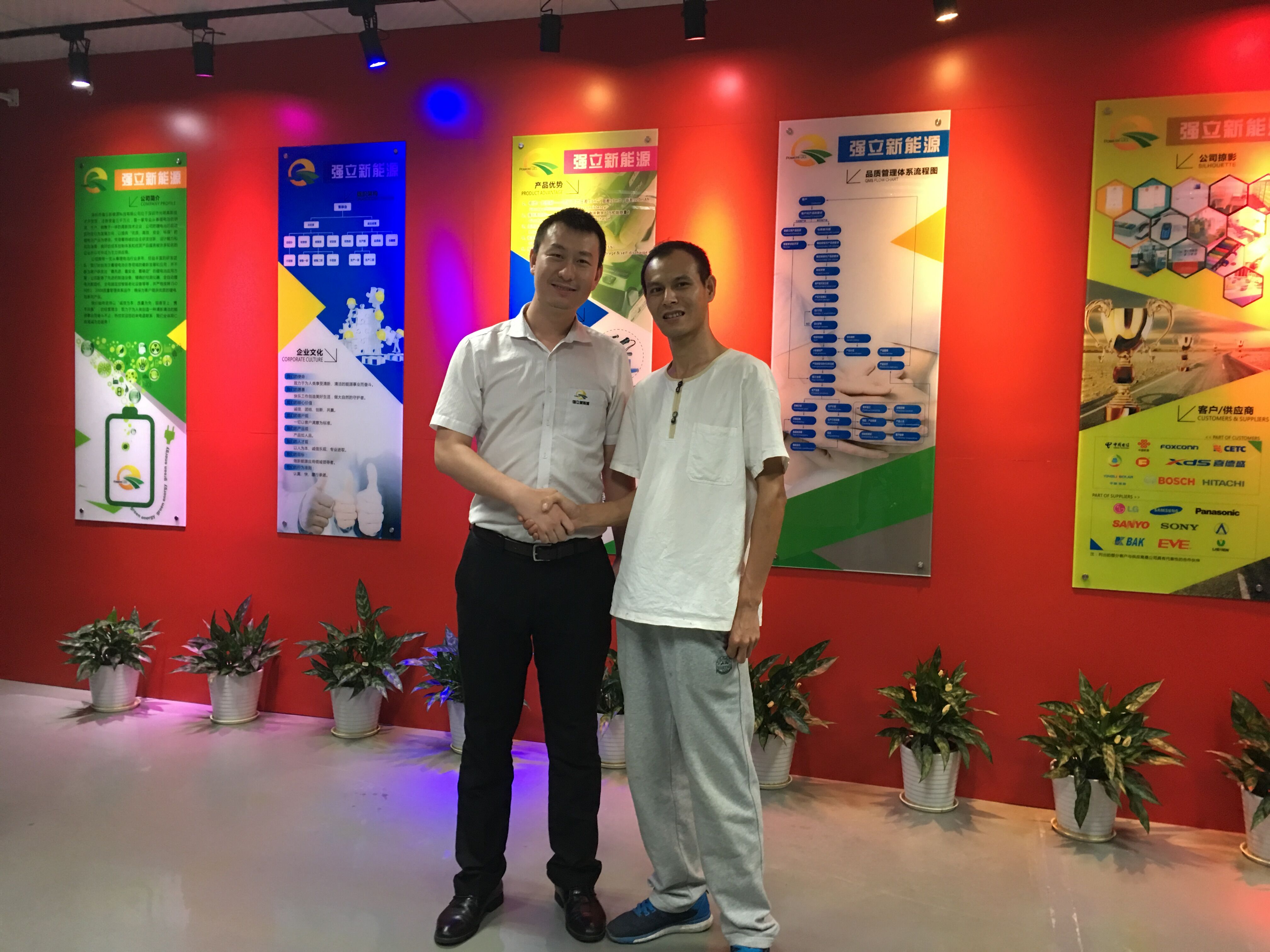 如何做一个好的模具注塑的电池壳塑胶包胶产品呢?