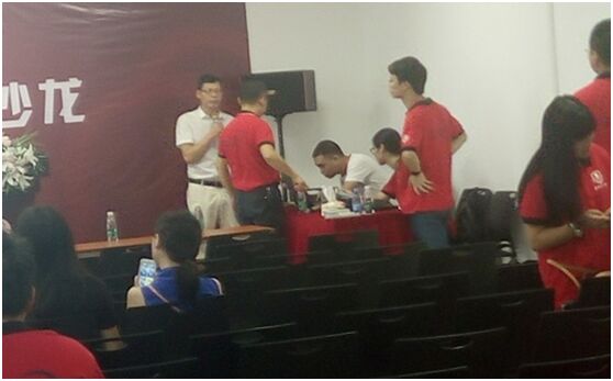 溢晟塑胶模具加工 溢晟塑胶模具加工